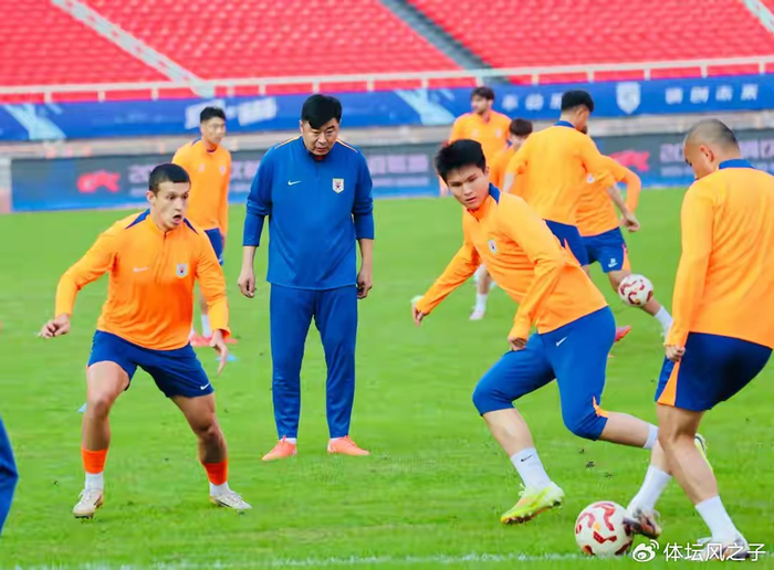 江南体育官网-泰山队跟队记者：杨希基本没戏，胸前广告要价太高，股改没进展，足校|山东泰山|陈永|俱乐部|球队|报价_新浪体育_新浪新闻