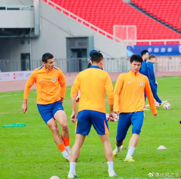 江南体育官网-泰山队跟队记者：杨希基本没戏，胸前广告要价太高，股改没进展，足校|山东泰山|陈永|俱乐部|球队|报价_新浪体育_新浪新闻