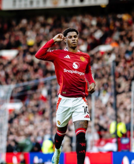 江南体育app-1亿欧到3000万欧！昔日曼联太子陨落，降薪留巴萨，也不回曼联|巴塞罗那|马库斯·拉什福德|拉什福德|贝克汉姆|球员_新浪体育_新浪新闻